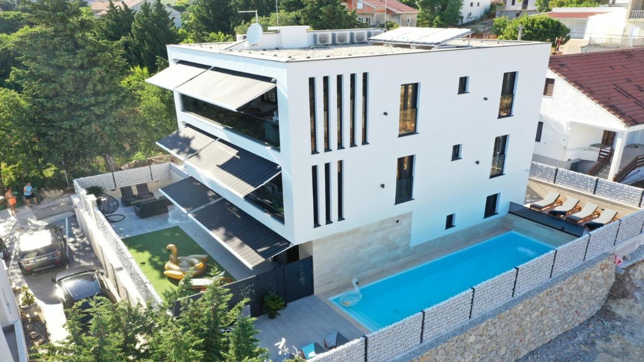 Adastra Apartments Maslenica Bagian luar foto