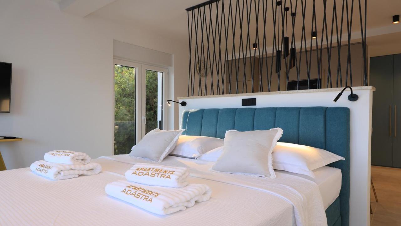 Adastra Apartments Maslenica Bagian luar foto