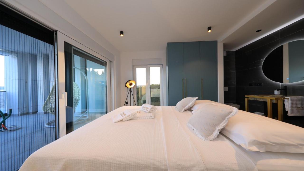 Adastra Apartments Maslenica Bagian luar foto