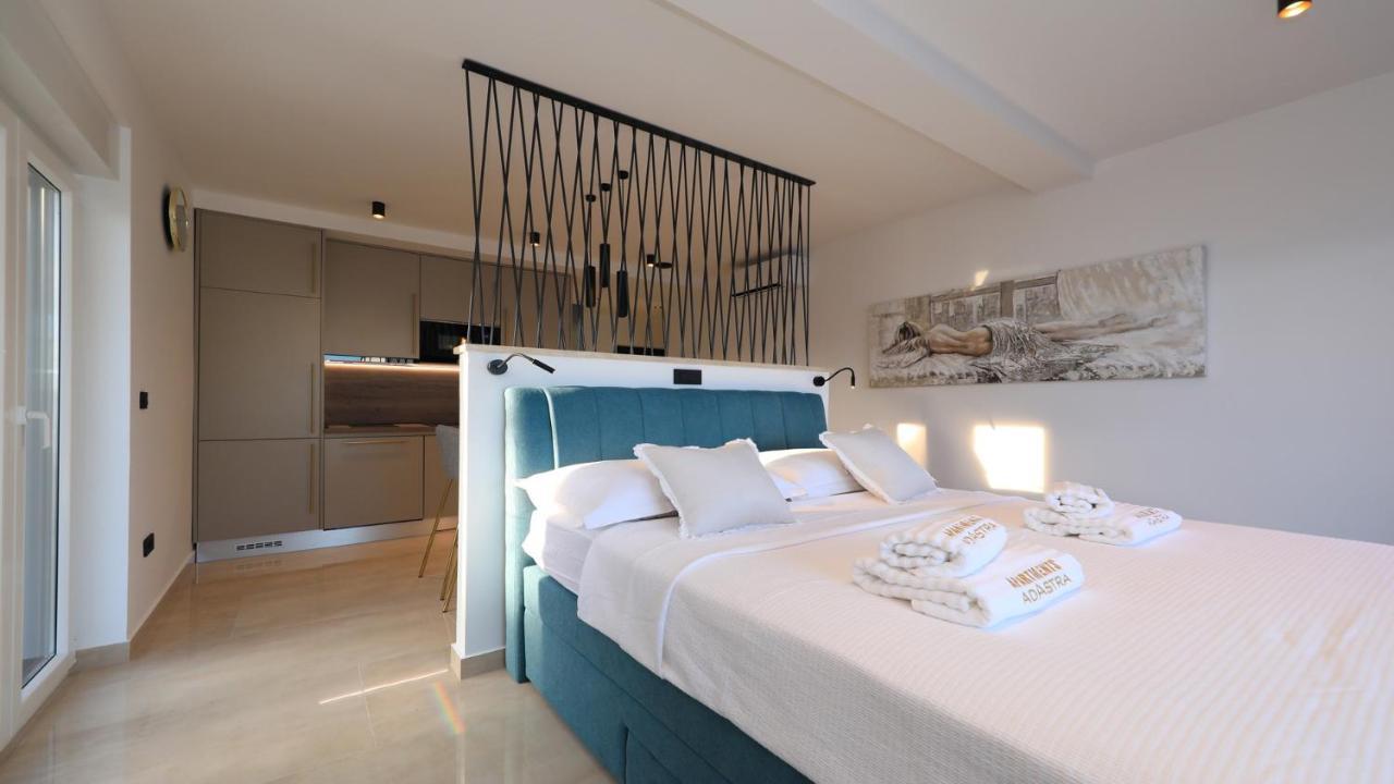 Adastra Apartments Maslenica Bagian luar foto